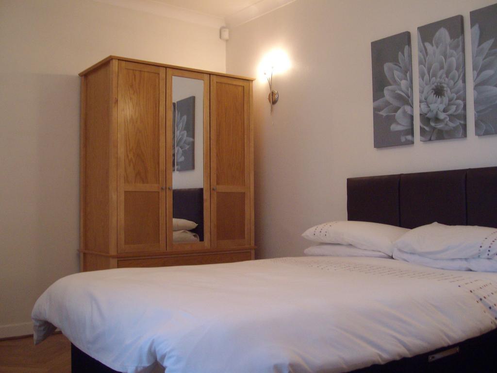 Lindhome Guest House Aberdeen Chambre photo