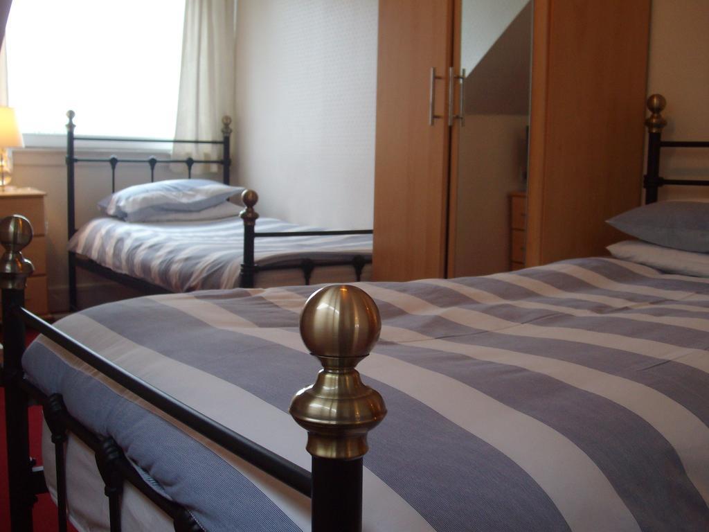 Lindhome Guest House Aberdeen Chambre photo