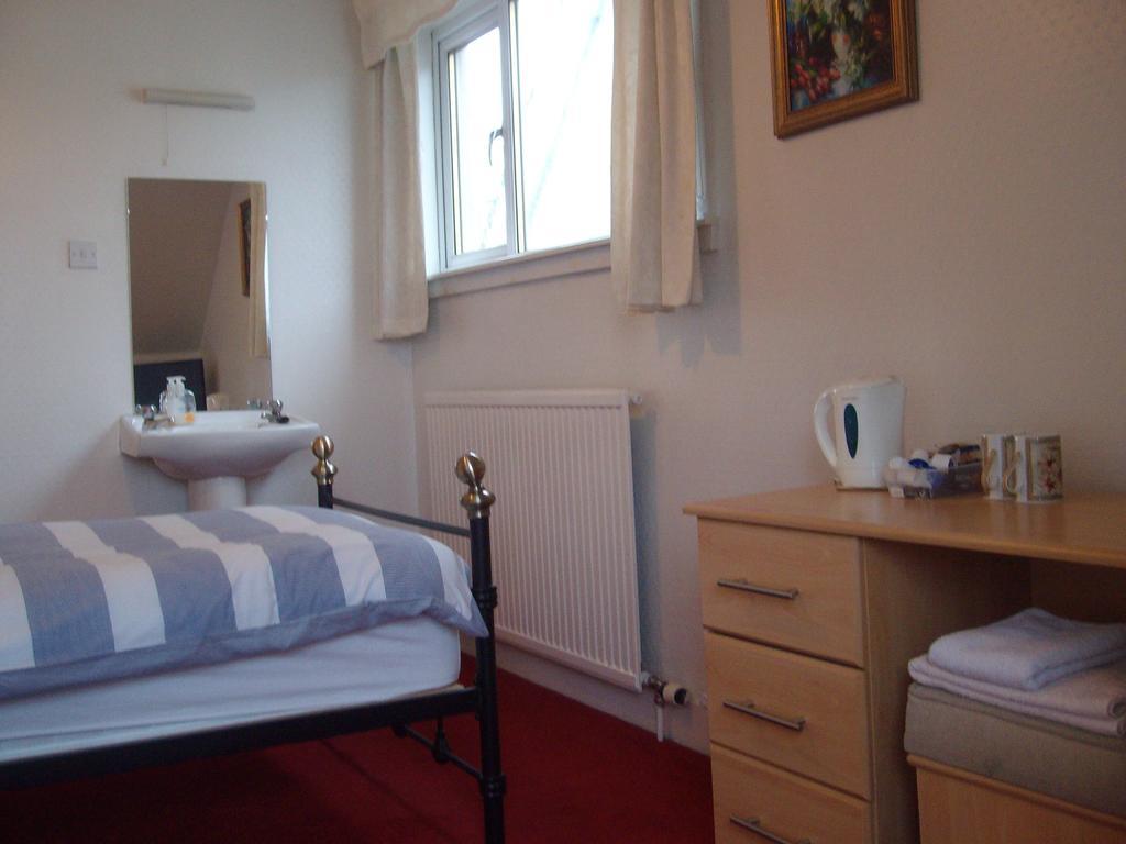 Lindhome Guest House Aberdeen Chambre photo