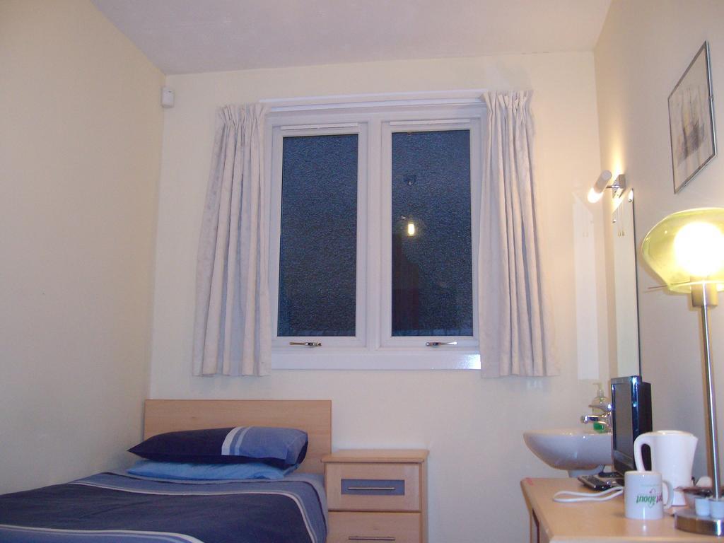 Lindhome Guest House Aberdeen Chambre photo