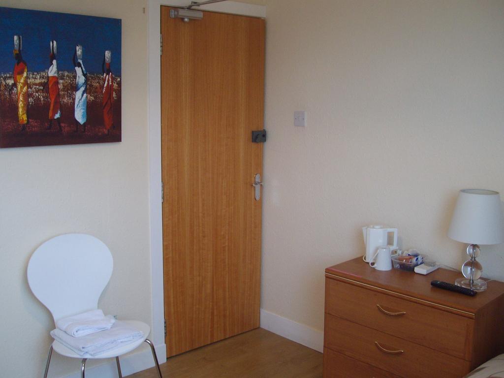 Lindhome Guest House Aberdeen Chambre photo